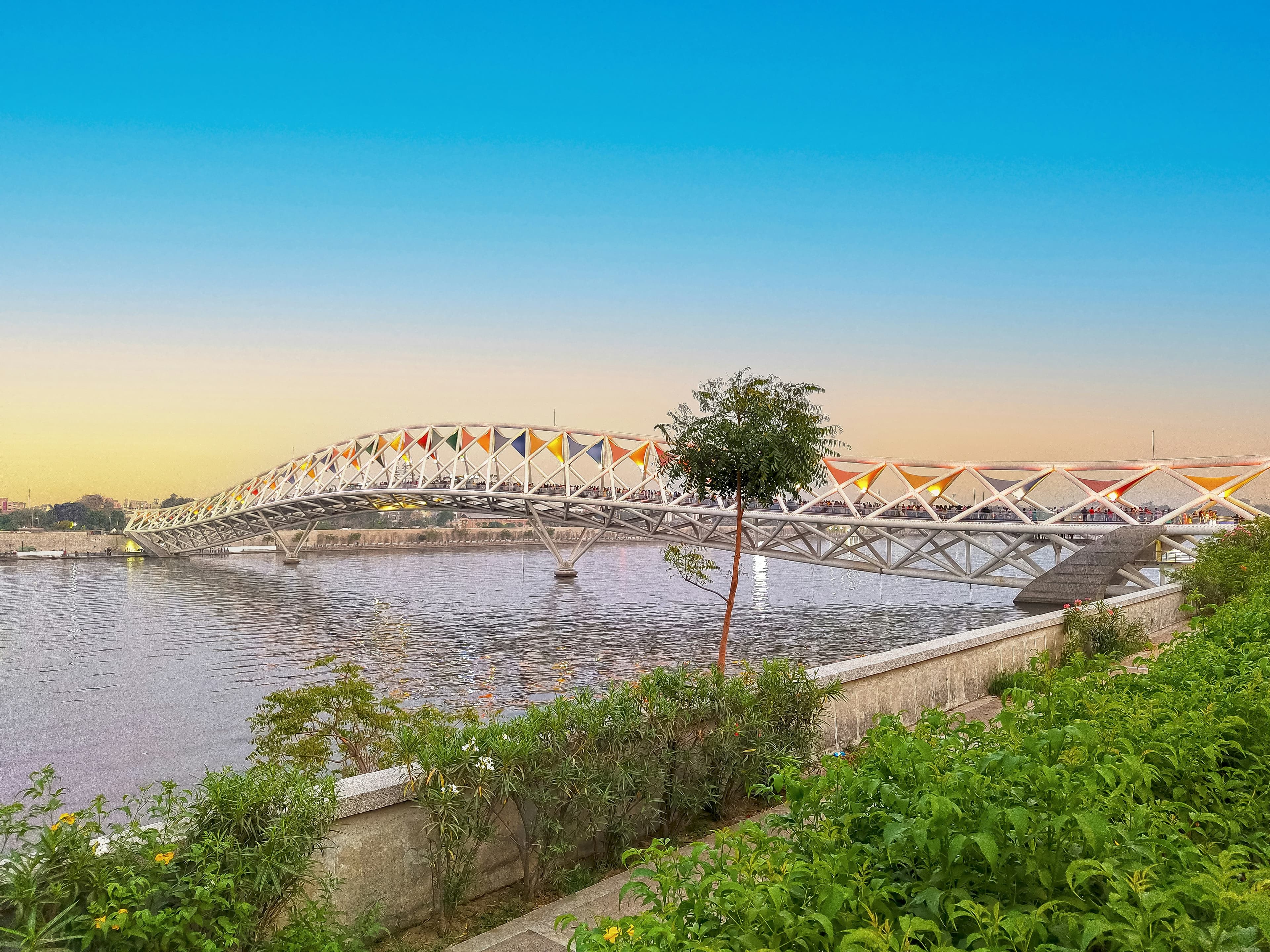 Udaipur to Ahmedabad